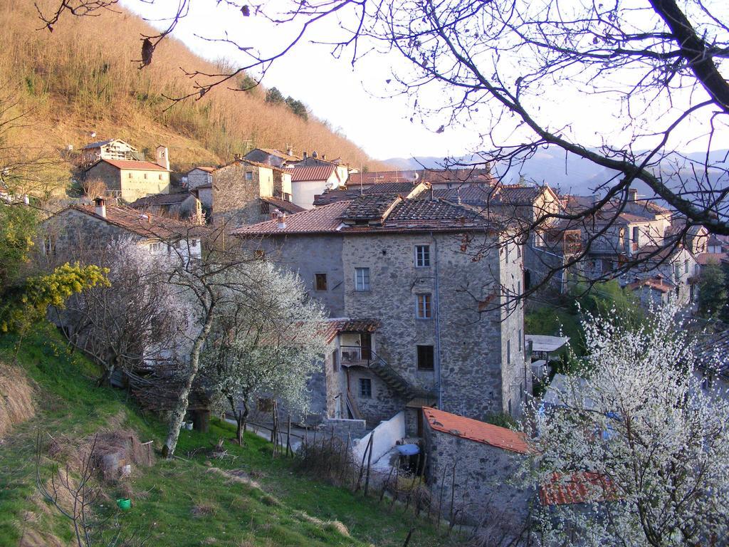 Готель Casa Marchi Баньї-ді-Лукка Екстер'єр фото